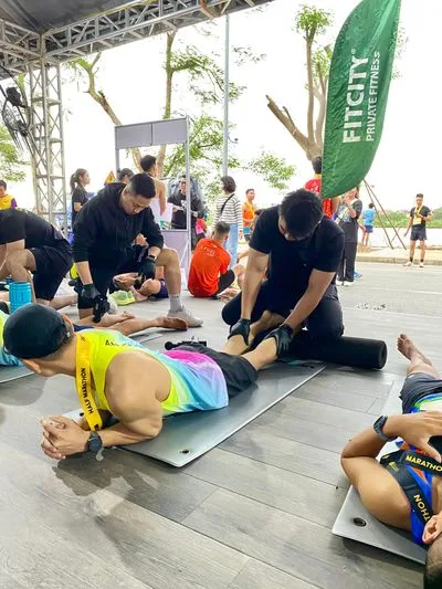 FitCity Cầu Giấy — Phòng tập chính có sàn giảm chấn